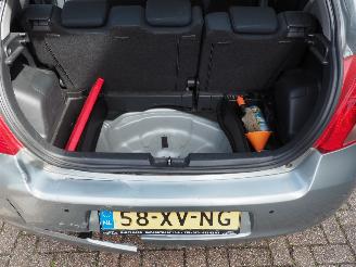 Toyota Yaris 1.3 VVTI Sol MMT Automaat picture 12