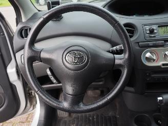 Toyota Yaris 1.3 VVT-i Sol Automaat picture 18