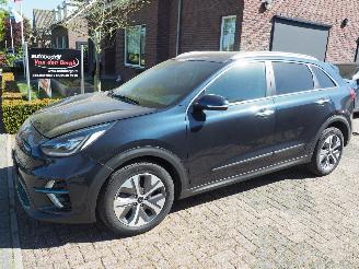 Schadeauto Kia e-Niro ExecutiveLine 64 kWH 2020/11
