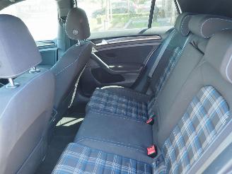 Volkswagen Golf 1.4 TSI GTE Connected Series picture 21
