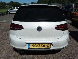 Volkswagen Golf 1.4 TSI GTE Connected Series picture 5