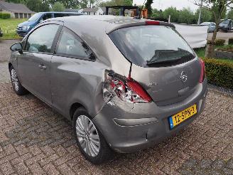 Opel Corsa 1.4 16v Cosmo picture 6