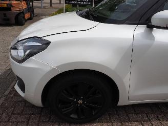 Suzuki Swift 1.2 Stijl Smart Hybrid picture 7