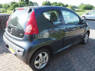 Peugeot 107 1.0-12V XS Urban Move picture 4