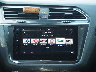 Volkswagen Tiguan 1.4 TSI Act Highline DSG picture 21
