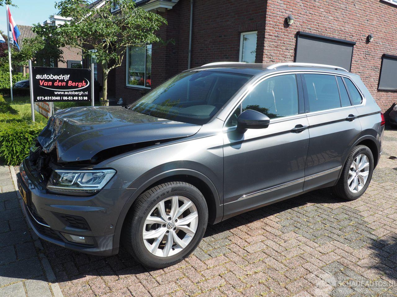 Volkswagen Tiguan 1.4 TSI Act Highline DSG