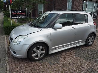 skadebil auto Suzuki Swift 1.5 Exclusive Automaat 2007/1