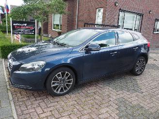 skadebil auto Volvo V-40 2.0 D4 Summum Business 2015/1
