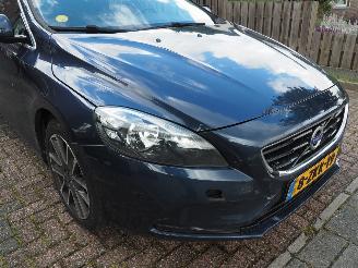 Volvo V-40 2.0 D4 Summum Business picture 10