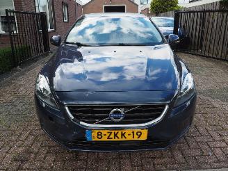 Volvo V-40 2.0 D4 Summum Business picture 2