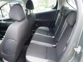 Peugeot 207 1.4-16V X-Line Automaat picture 17