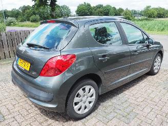 Peugeot 207 1.4-16V X-Line Automaat picture 4