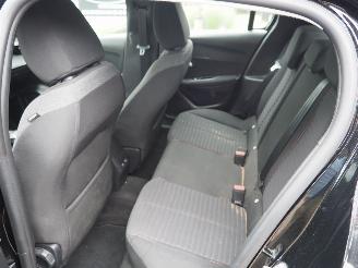 Peugeot 208 1.2 PureTech Active Pack Automaat picture 24
