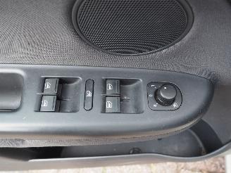 Volkswagen Golf plus 1.2 TSI Comfortline Automaat picture 25