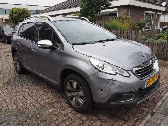 Peugeot 2008 1.6 VTi Allure Automaat picture 3