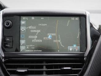Peugeot 2008 1.6 VTi Allure Automaat picture 23
