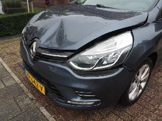 Renault Clio 1.5 Dci Limited Automaat picture 8