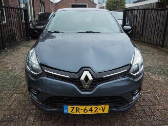 Renault Clio 1.5 Dci Limited Automaat picture 2