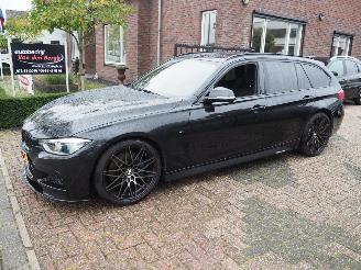 Schadeauto BMW 3-serie 320i M-Sport 2017/10
