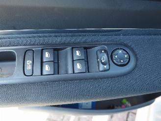 Peugeot 5008 1.6 Thp Executive 7P Automaat picture 25