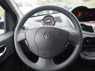 Renault Twingo 1.2-16V Dynamique picture 17