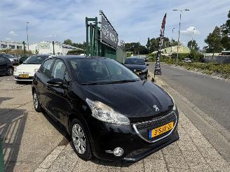 Peugeot 208 1.0 VTI AIRCO 5-DRS picture 3