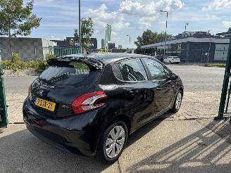 Peugeot 208 1.0 VTI AIRCO 5-DRS picture 4