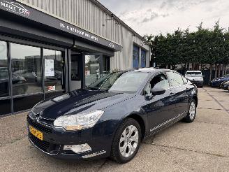 Vaurioauto  passenger cars Citroën C5 2.0 16V AIRCO AUTOMAAT 2009/2