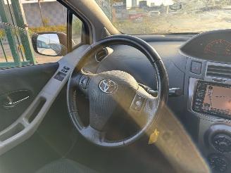 Toyota Yaris 1.3 74KW AIRCO 5 DEURS picture 10