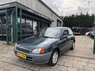 damaged passenger cars Toyota Starlet 1.3 AUTOMAAT KM: 111.000 NAP! 1998/2