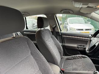 Volkswagen Jetta 1.6 FSI 85KW AIRCO picture 8