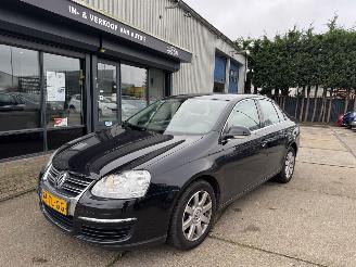 Auto incidentate Volkswagen Jetta 1.6 FSI 85KW AIRCO 2006/10