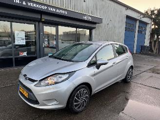 Vaurioauto  passenger cars Ford Fiesta 1.25 44KW AIRCO 5-DRS 2011/2