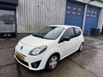 uszkodzony samochody osobowe Renault Twingo 1.2 16V AIRCO 2010/9