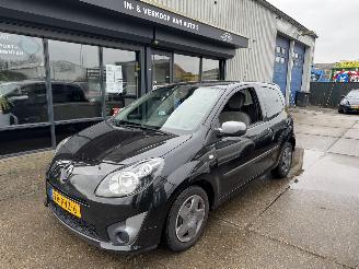 Schadeauto Renault Twingo 1.2 16V AIRCO 2011/4