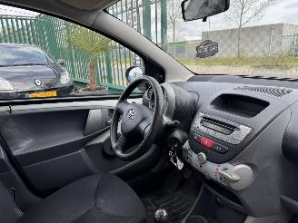 Toyota Aygo 1.0 12V AIRCO 5-DRS picture 6