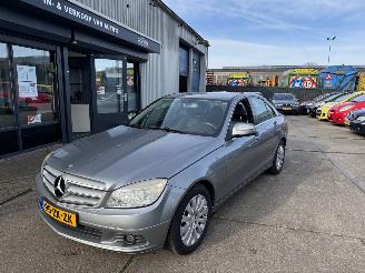 Mercedes C-klasse C180 KOMPESSOR AUTOMAAT picture 2