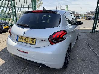 Peugeot 208 1.2 Turbo Automaat GT-line picture 6