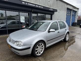 Avarii autoturisme Volkswagen Golf 1.4 16V AIRCO 5-DEURS 2002/4