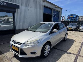 Auto incidentate Ford Focus 1.6 AIRCO 5-DEURS 2011/6