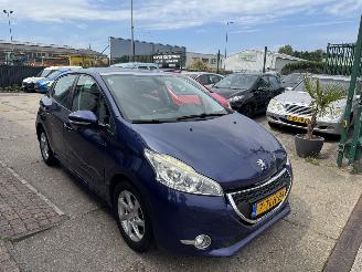 Peugeot 208 1.2 VTI AIRCO picture 4