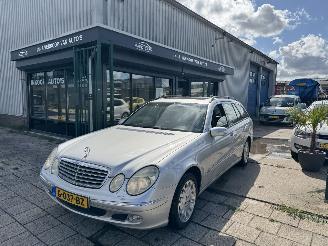 Schadeauto Mercedes E-klasse E240 130KW AUTOMAAT 2003/10