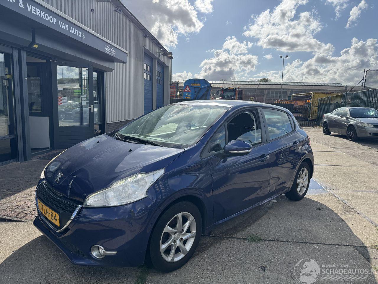 Peugeot 208 1.2 VTI 60KW AIRCO PANORAMA