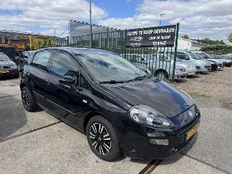 Fiat Punto 0.9 Twinair AIRCO 5-DEURS picture 2