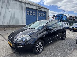 Damaged car Fiat Punto 0.9 Twinair AIRCO 5-DEURS 2012/12