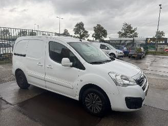 Peugeot Partner 1.6 73KW BlueHDI AIRCO picture 3
