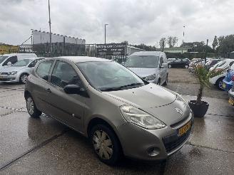 Renault Clio 1.2 TCE AIRCO 101 PK picture 3