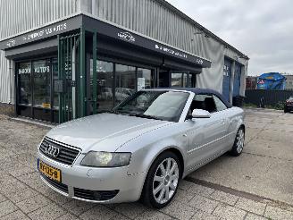 Unfallwagen Audi A4 2.5 V6 TDI CABRIOLET 2002/11