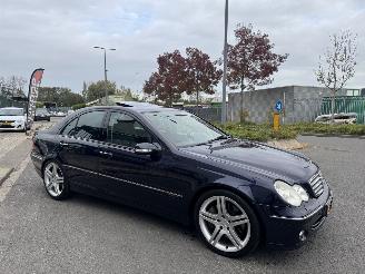 Mercedes C-klasse C320 CDI V6 AUTOMAAT FULL OPTIE! picture 4