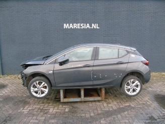 Coche accidentado Opel Astra  2015/11